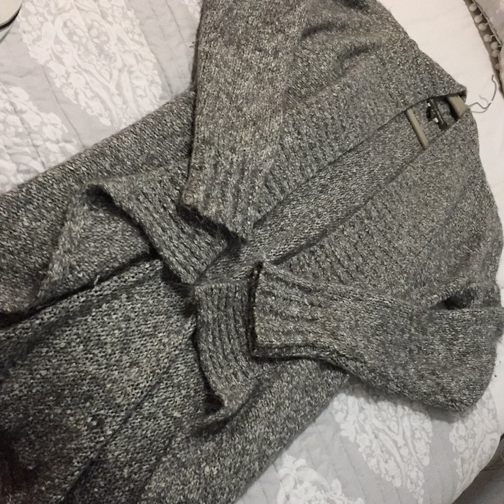 Tommy Bahama Sweater